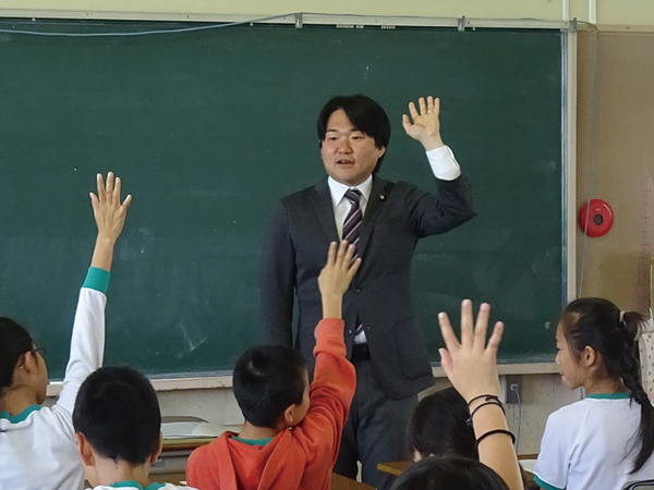 山下雄平